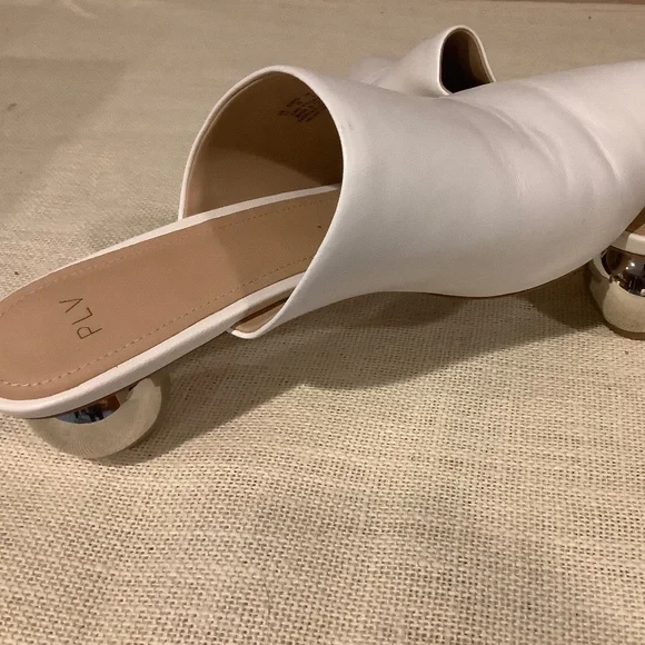 Woman Size 11 Pour La Victoire White Slides with Chrome Ball Heels - Picture 3 of 5